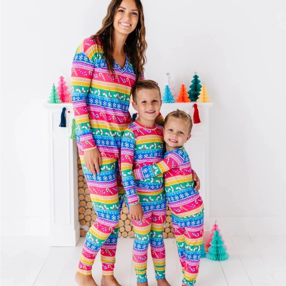 Bums and roses pajama pants